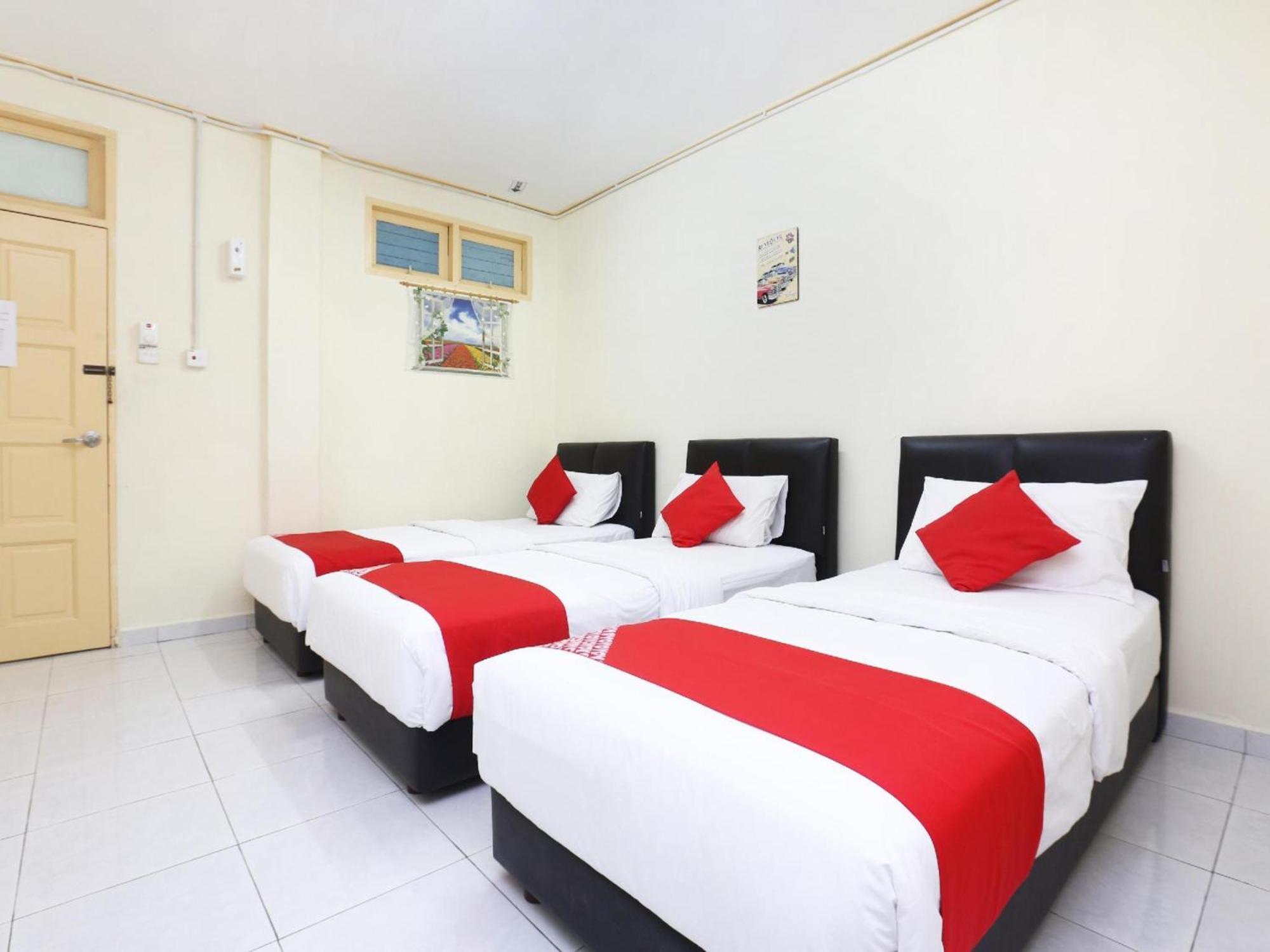Super Oyo 89640 Hotel Pelangi Marang Eksteriør bilde