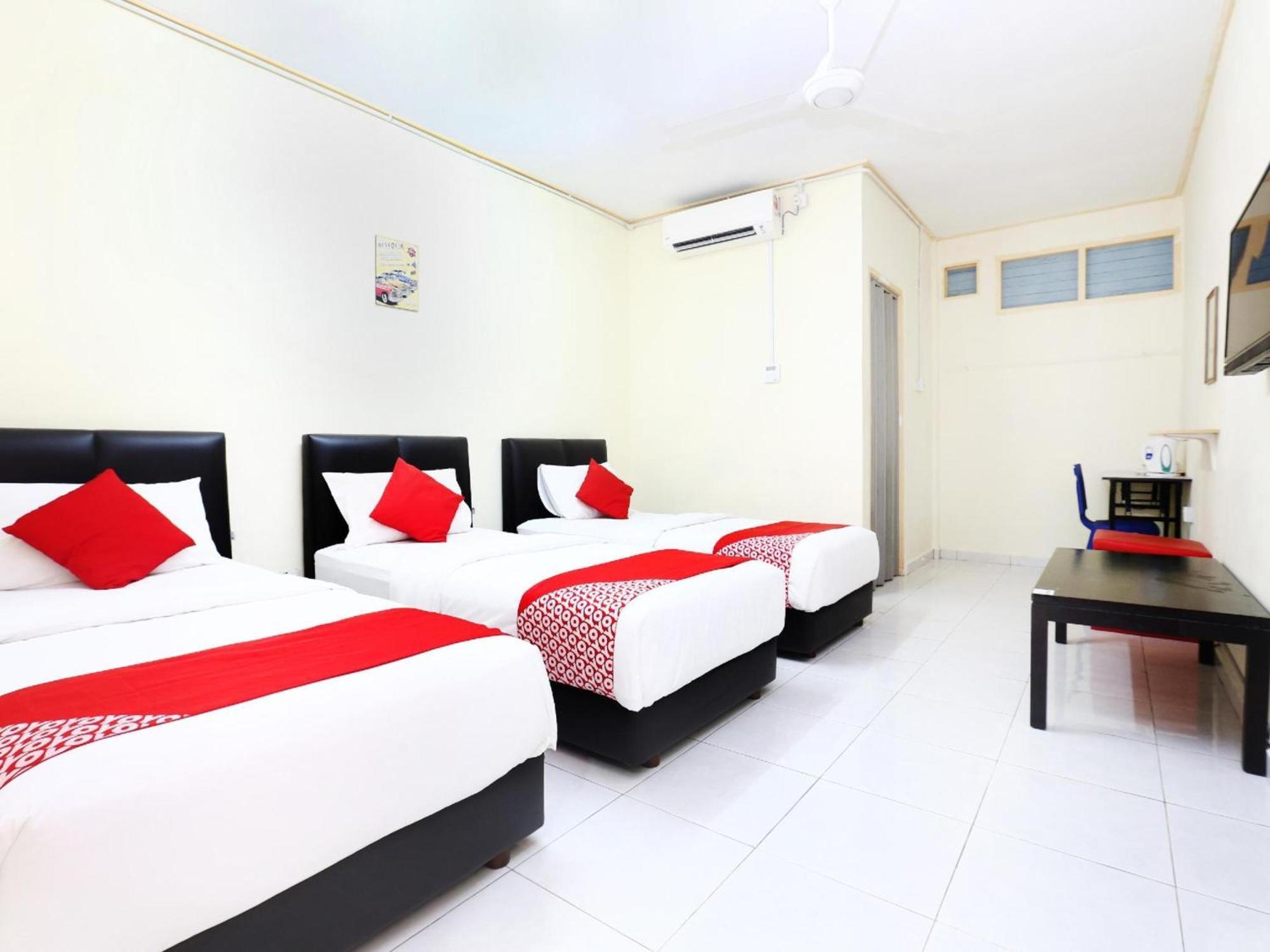 Super Oyo 89640 Hotel Pelangi Marang Eksteriør bilde