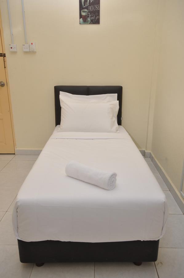 Super Oyo 89640 Hotel Pelangi Marang Eksteriør bilde