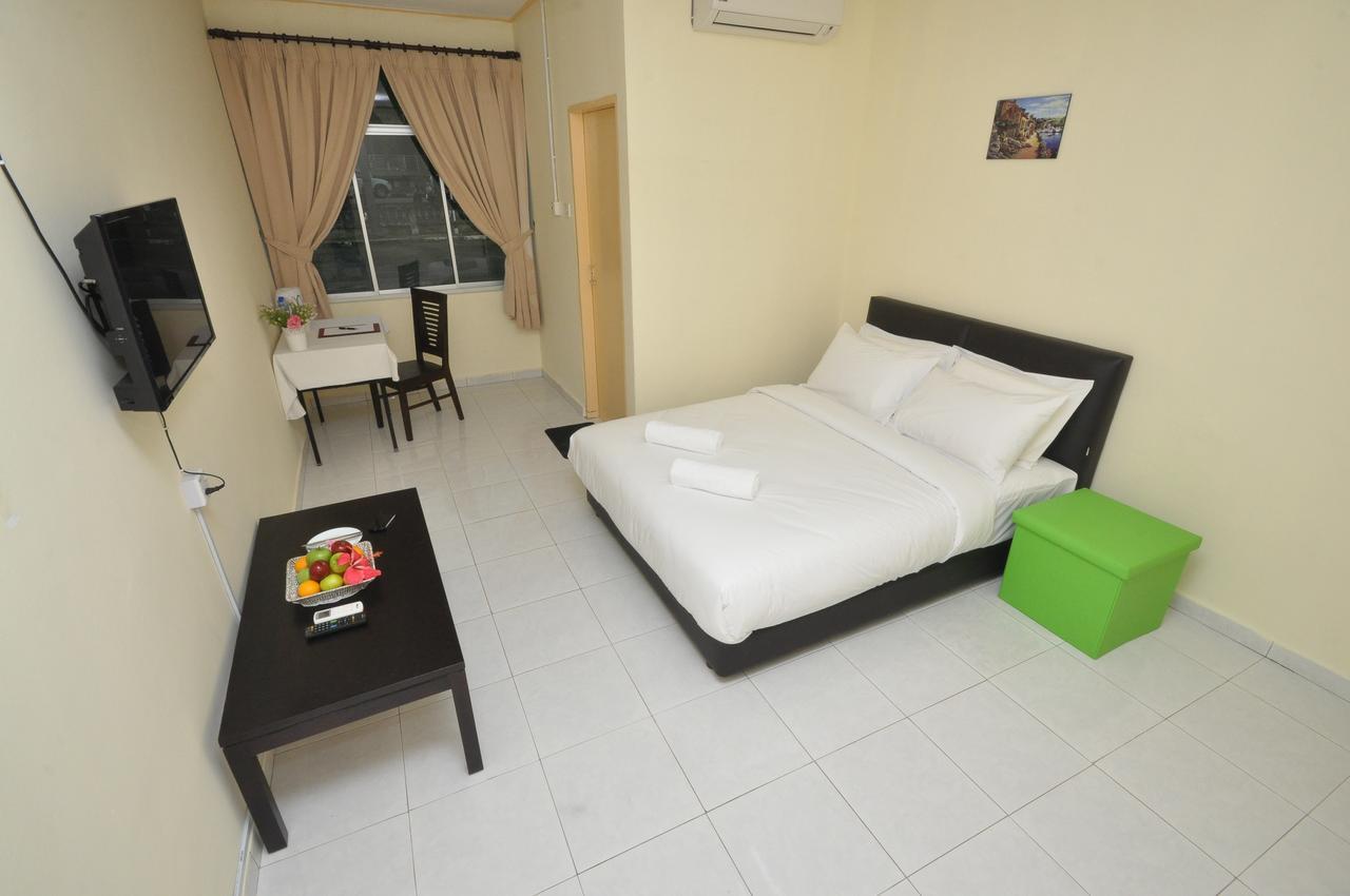 Super Oyo 89640 Hotel Pelangi Marang Eksteriør bilde